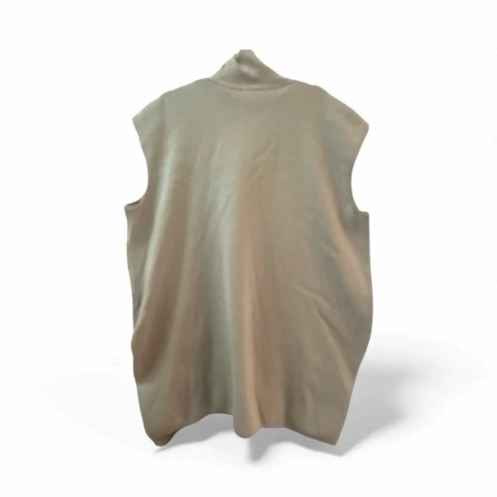 H&M Plus Size Beige Knit Sleeveless Mock Neck Sweater - Picture 3 of 11